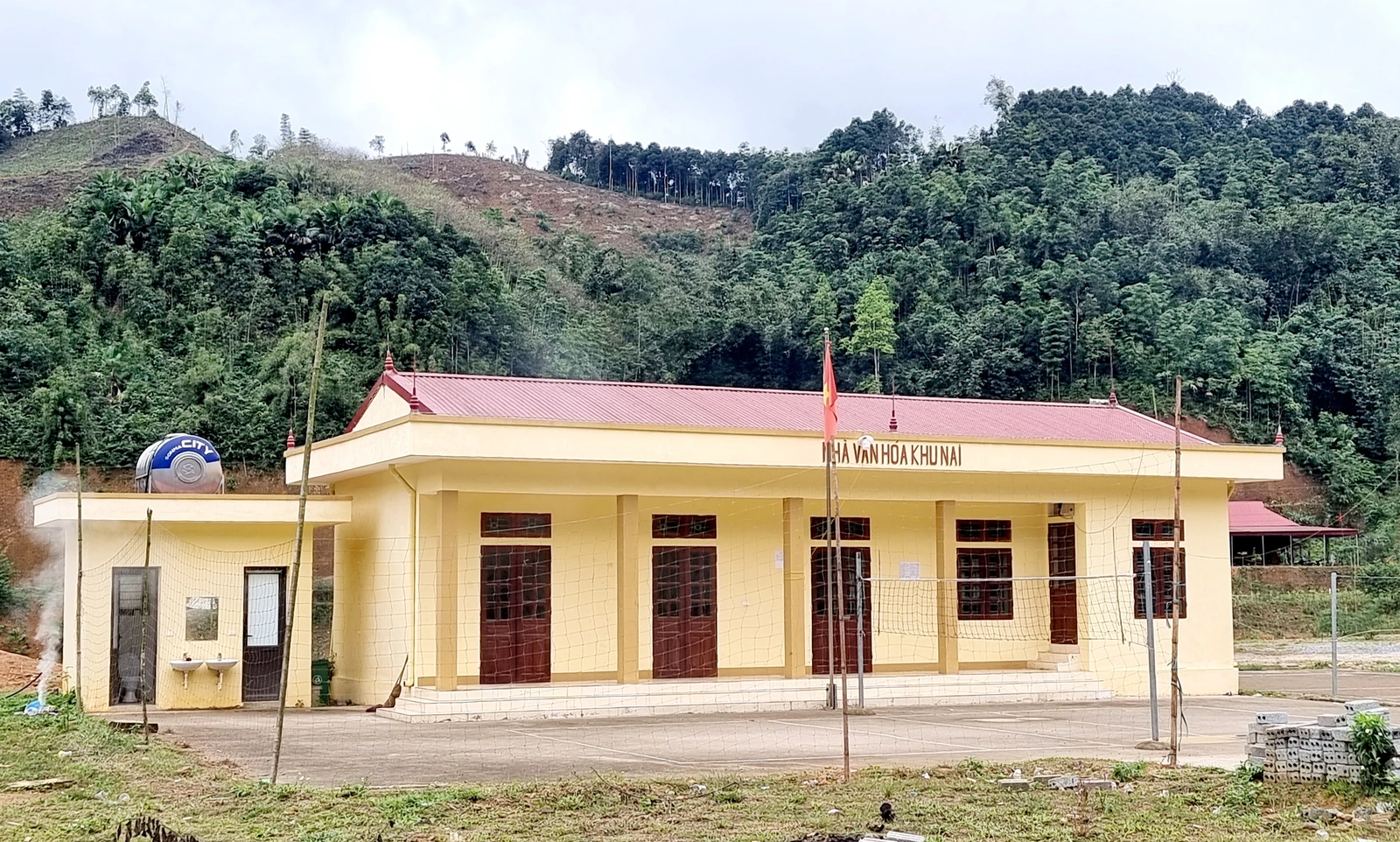 Trung Sơn đi lên từ khó khăn