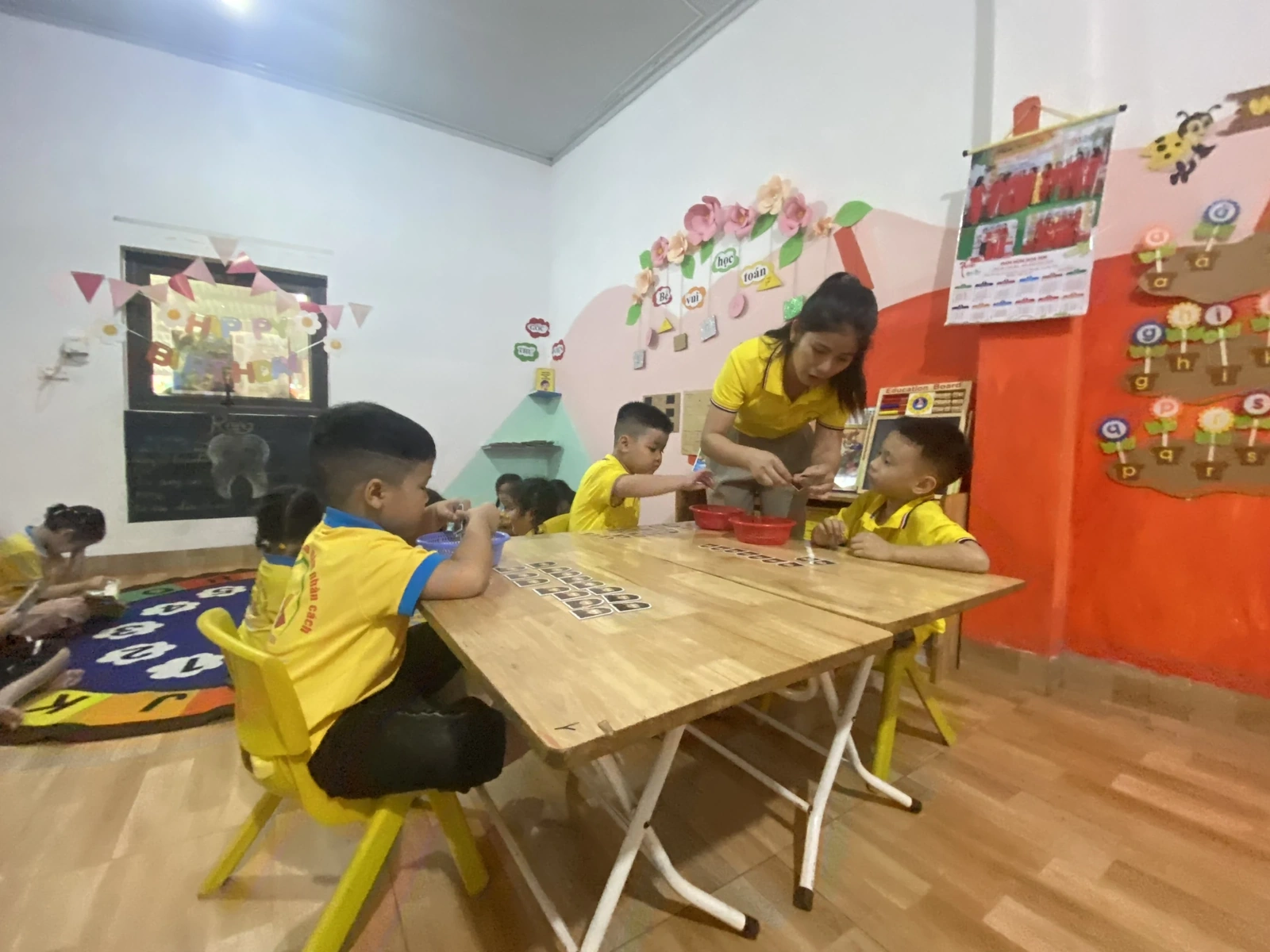 Chắt chiu yêu thương xây trường học