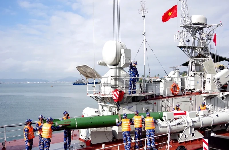 Vùng 3 Hải quân thi đua hoàn thành tốt nhiệm vụ