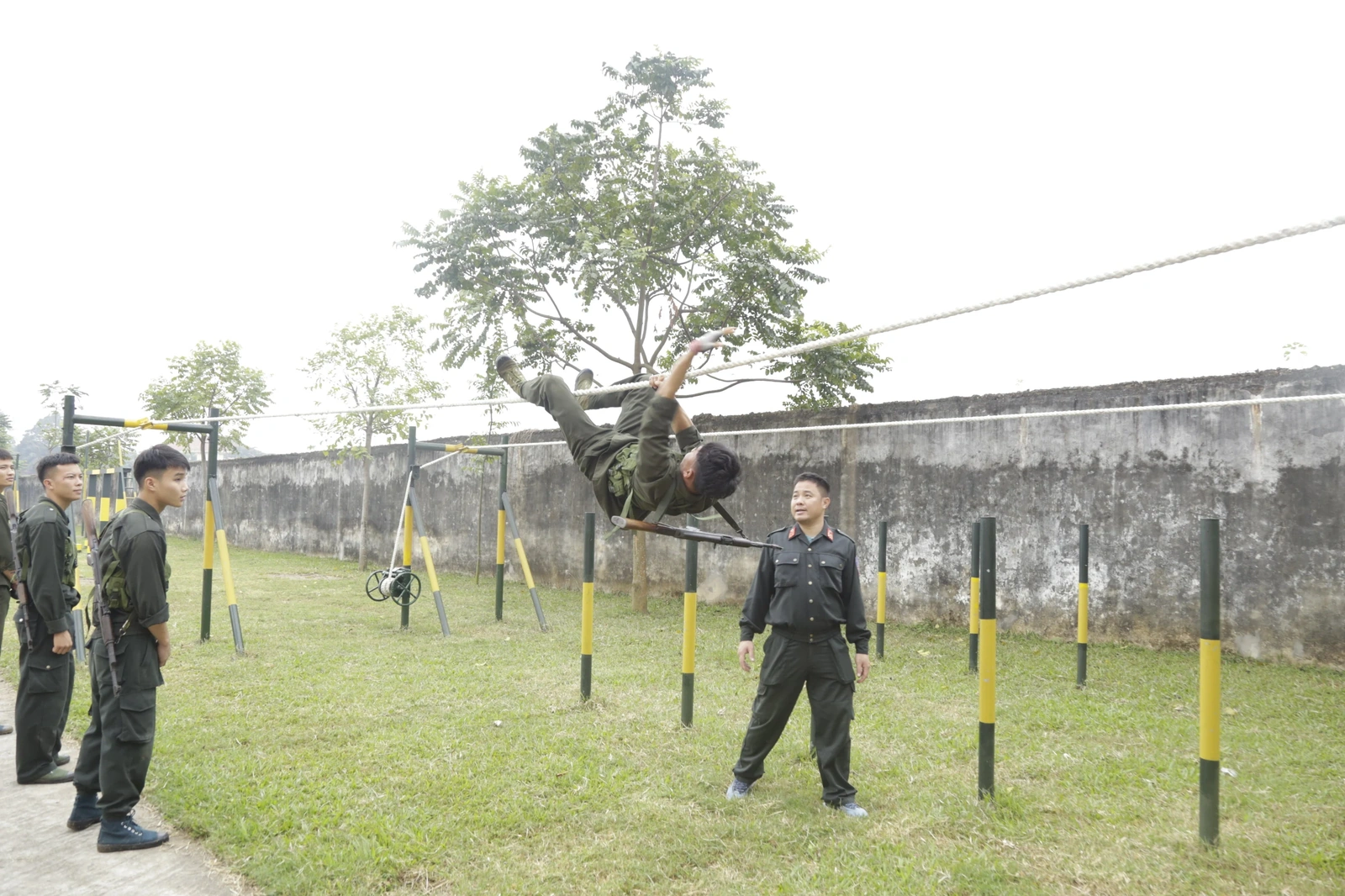 Sẵn sàng cho Đại hội khỏe “Vì an ninh Tổ quốc” và Hội thi điều lệnh, quân sự, võ thuật CAND khu vực 2