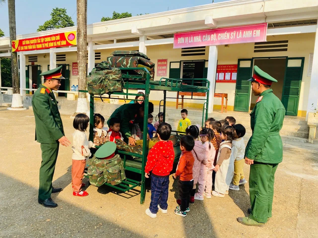 Giáo dục truyền thống lịch sử cho thế hệ trẻ