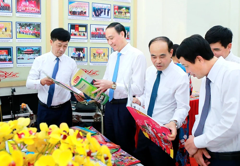 Phát huy tinh thần đoàn kết, vượt qua thách thức, bứt phá vươn lên