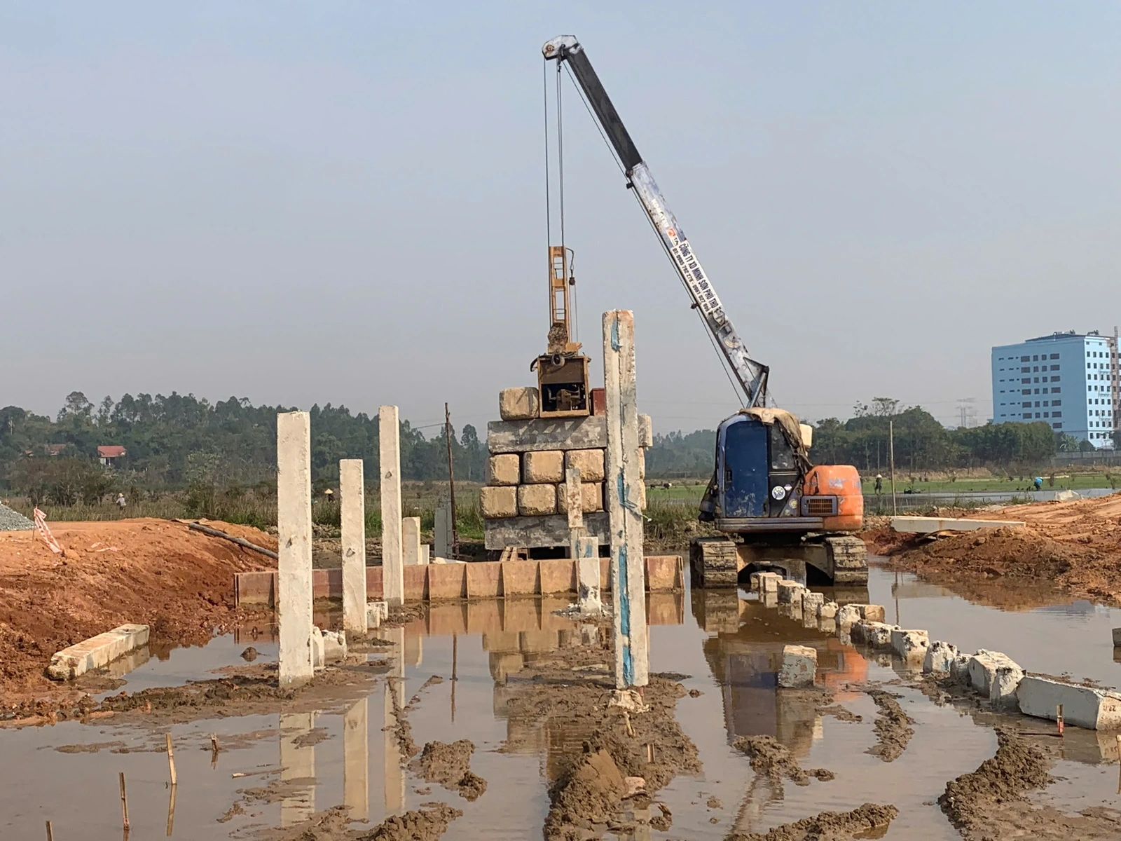 Xuân về trên những công trình trọng điểm