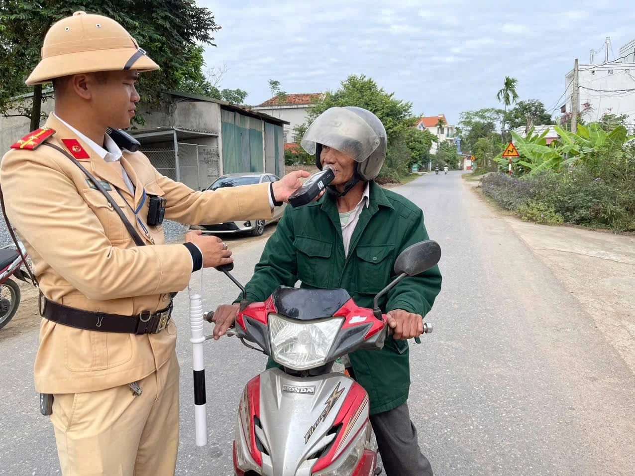 Xử lý 2.030 trường hợp vi phạm trật tự an toàn giao thông dịp Tết Nguyên Đán