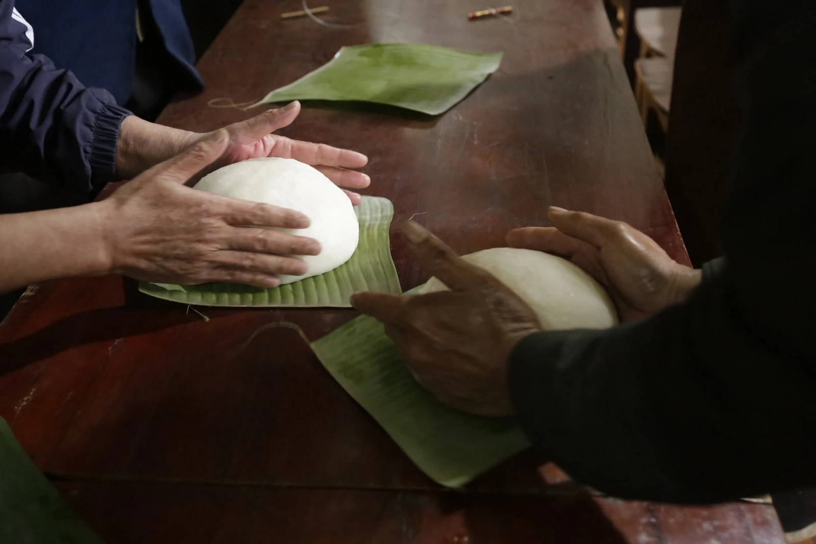 Tục giã bánh giầy làng Trúc Phê