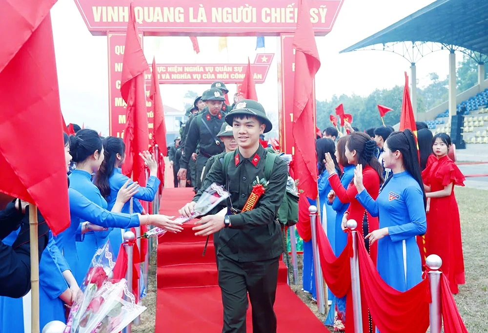 Tưng bừng lễ giao, nhận quân năm 2025