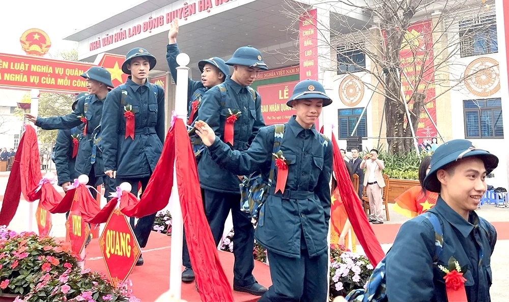 Tưng bừng lễ giao, nhận quân năm 2025