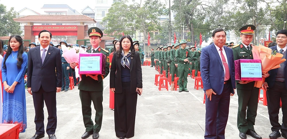 Tưng bừng lễ giao, nhận quân năm 2025