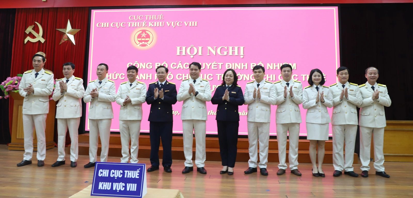 Công bố các quyết định bổ nhiệm Phó Chi cục trưởng Chi cục Thuế Khu vực VIII