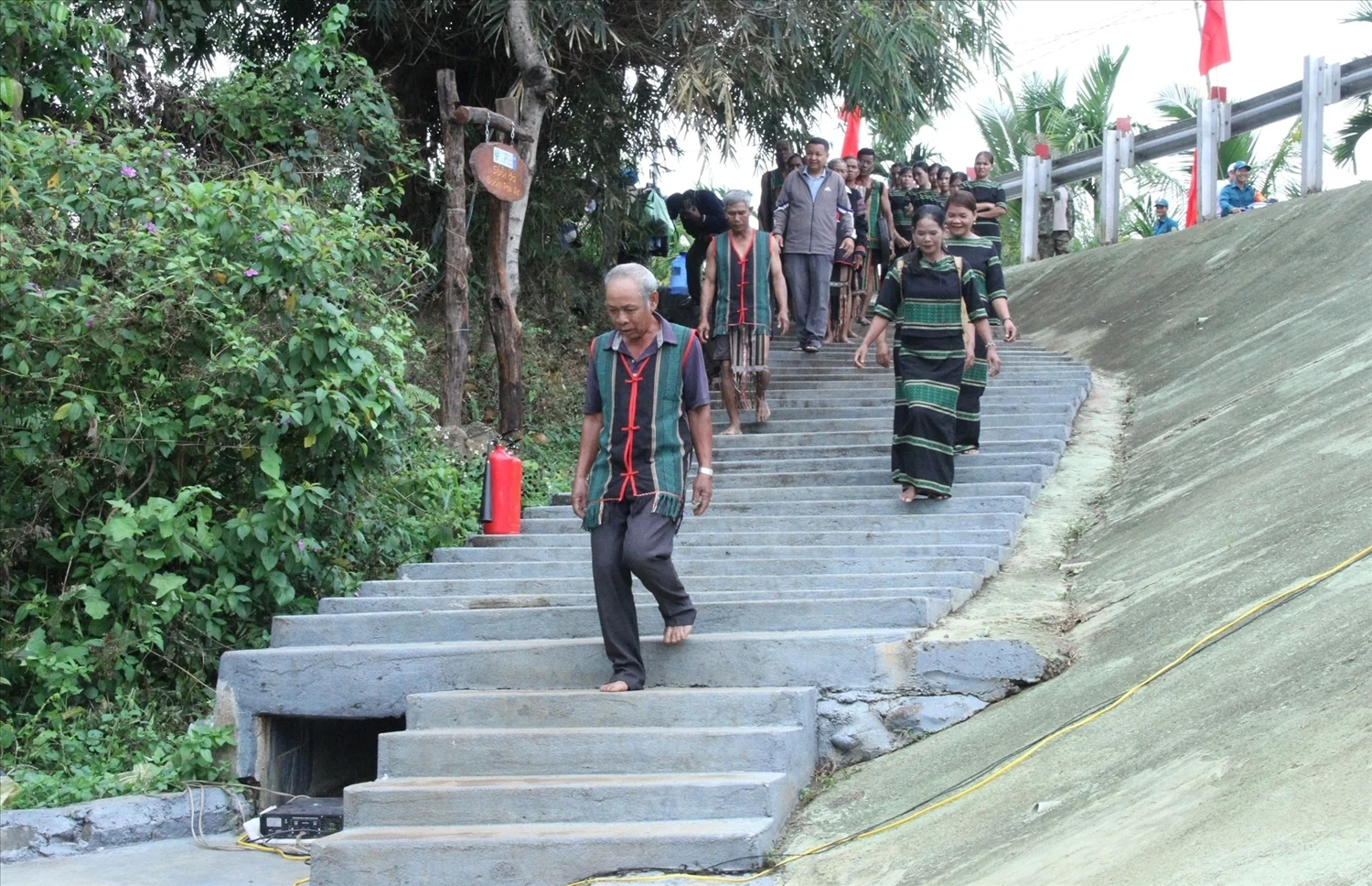 Đặc sắc Lễ cúng bến nước của người Mnông Gar