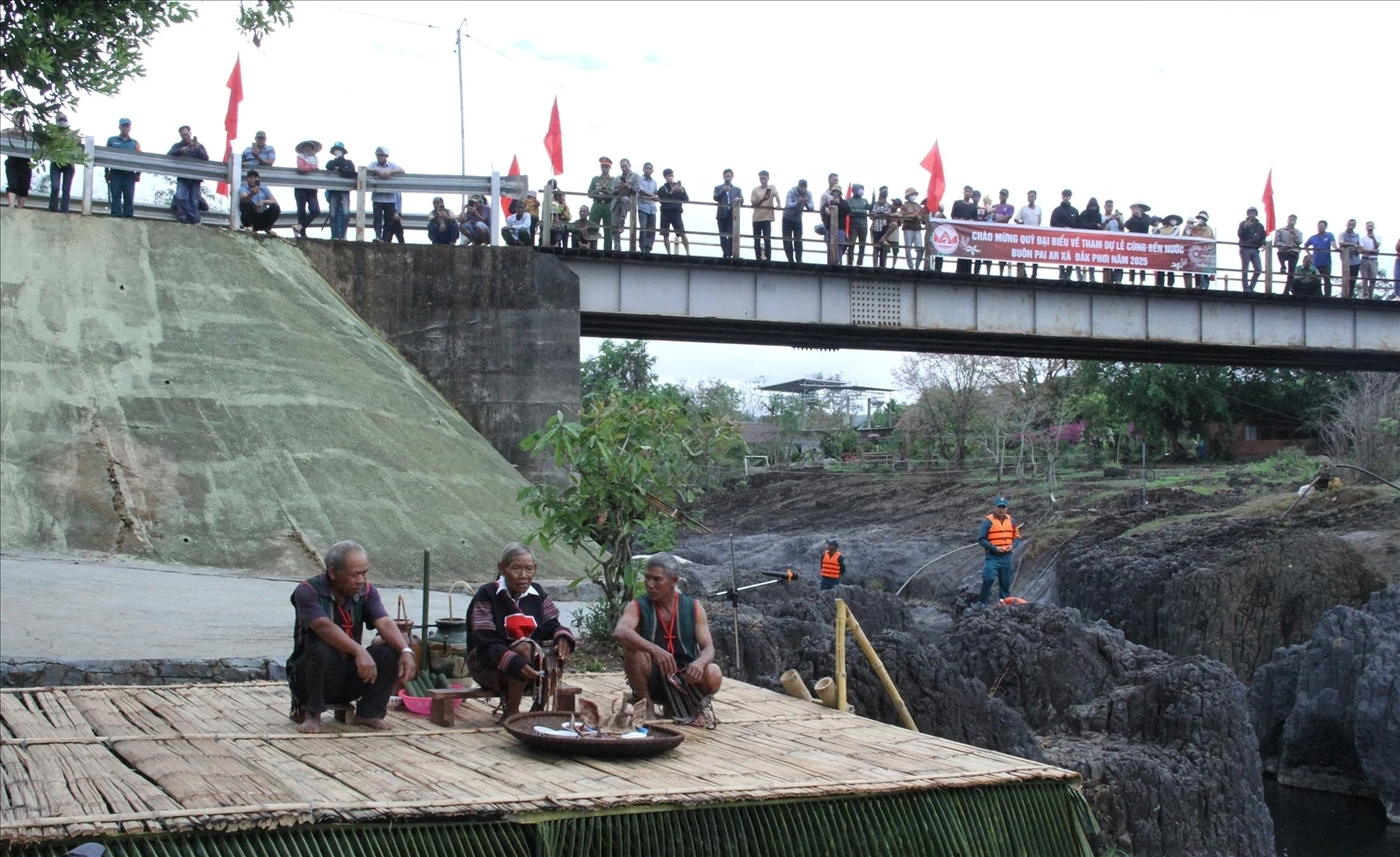 Đặc sắc Lễ cúng bến nước của người Mnông Gar
