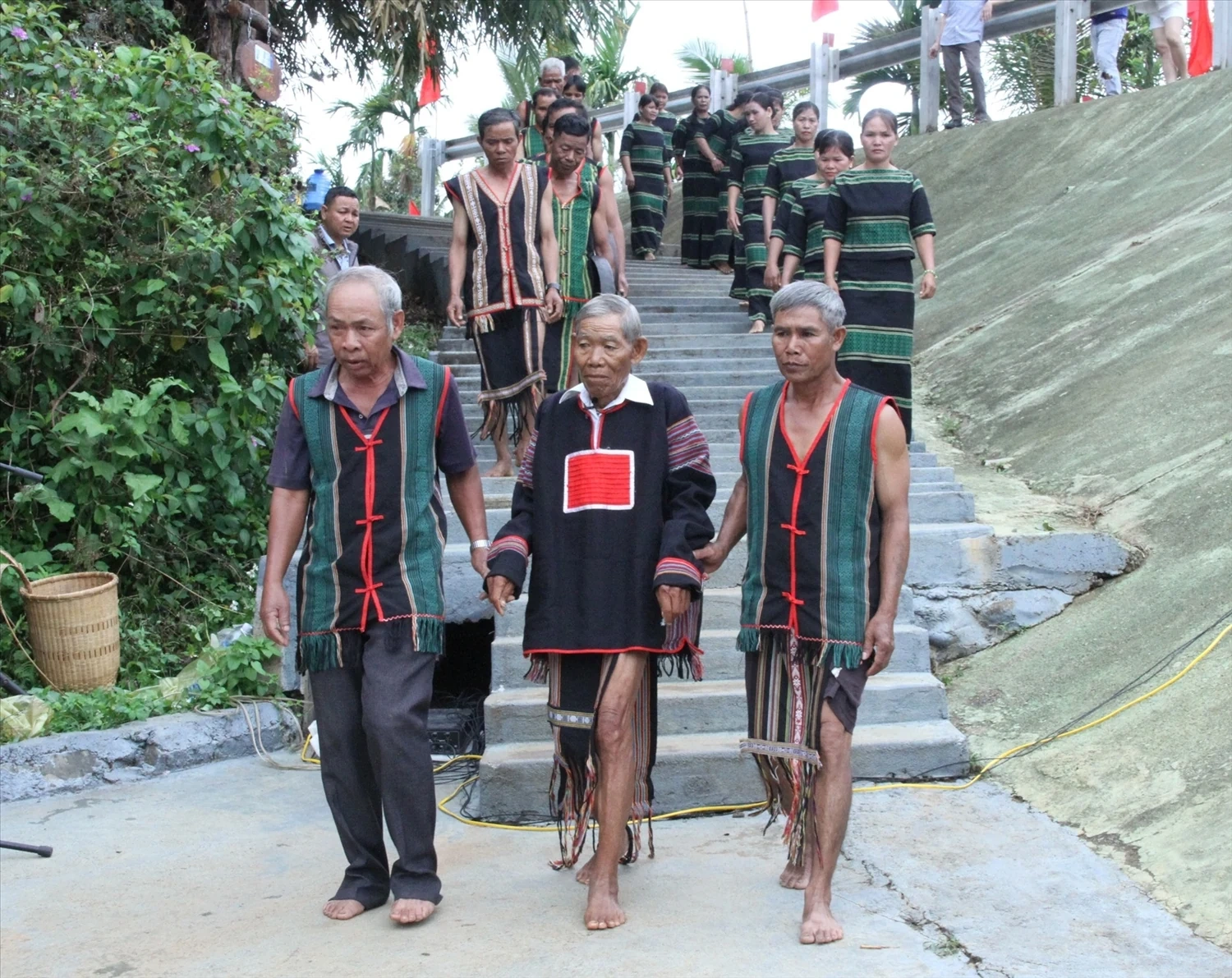 Đặc sắc Lễ cúng bến nước của người Mnông Gar