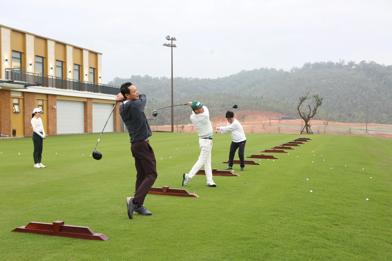 100 Golfers quy tụ tại giải đấu “Uống nước nhớ nguồn”