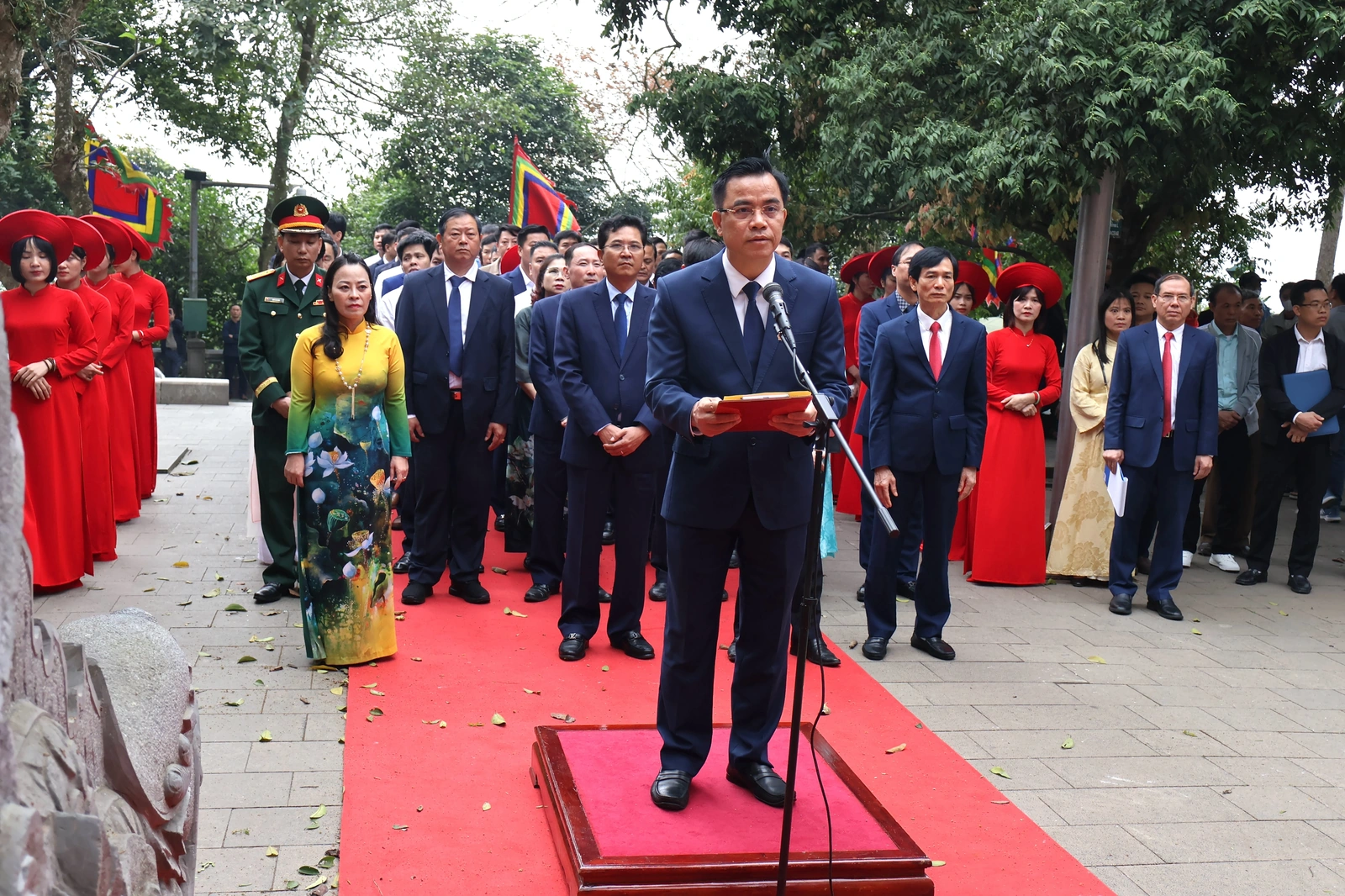 Huyện Tam Nông dâng hương tưởng niệm các Vua Hùng