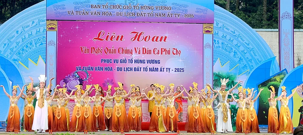 Khai mạc Liên hoan Văn nghệ quần chúng và Dân ca Phú Thọ