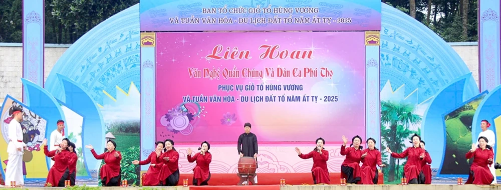 Khai mạc Liên hoan Văn nghệ quần chúng và Dân ca Phú Thọ