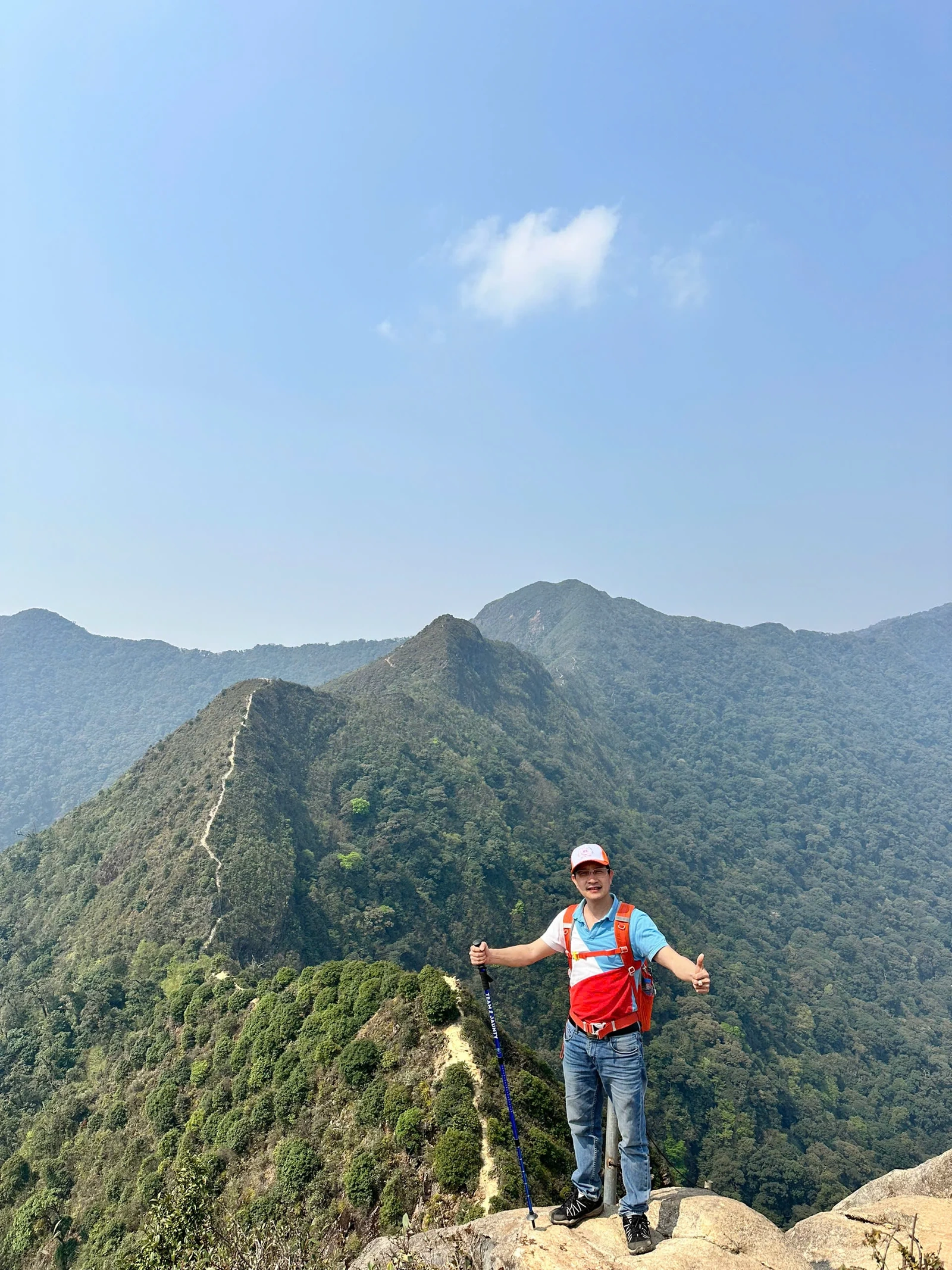 Hơn 100 phóng viên, nhà báo sẵn sàng chinh phục đỉnh Tà Xùa