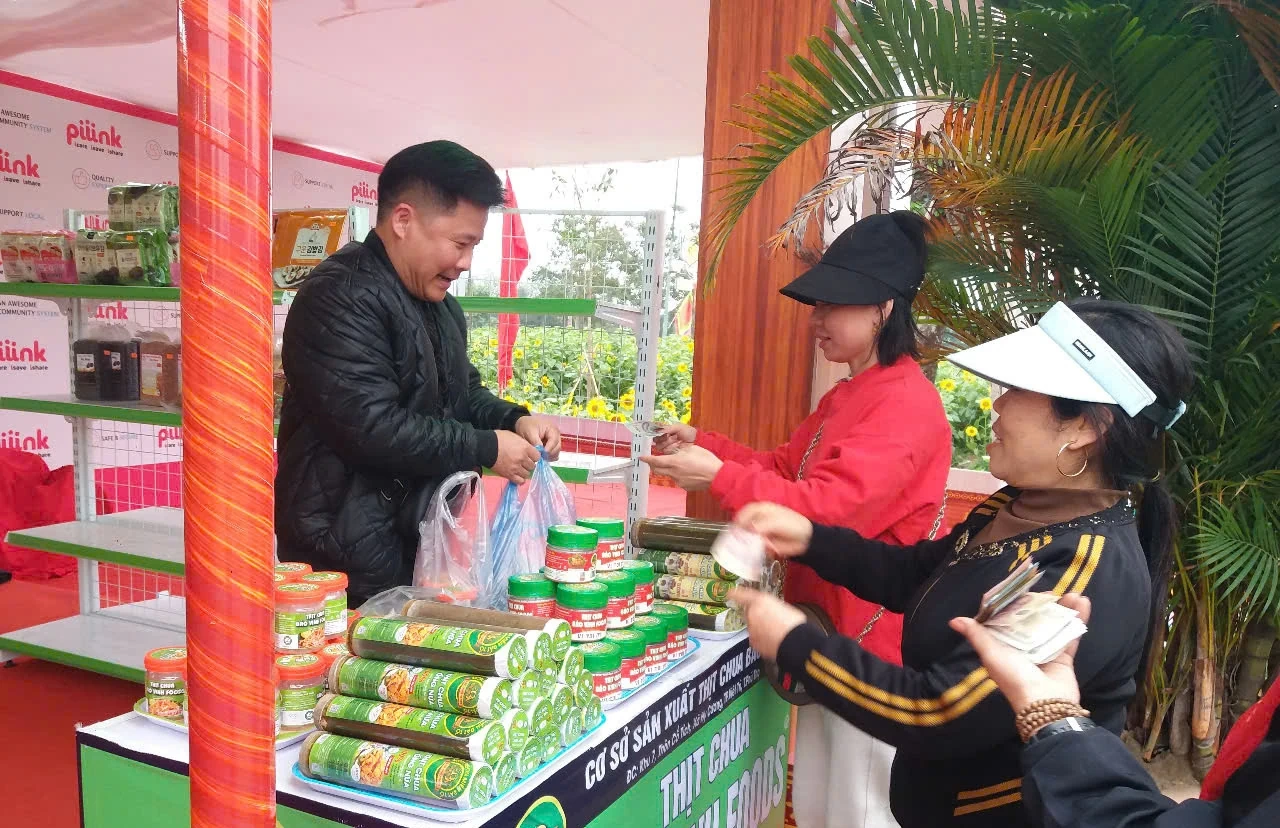 Đảm bảo an toàn thực phẩm dịp Lễ hội Đền Hùng và Tuần Văn hóa - Du lịch Đất Tổ