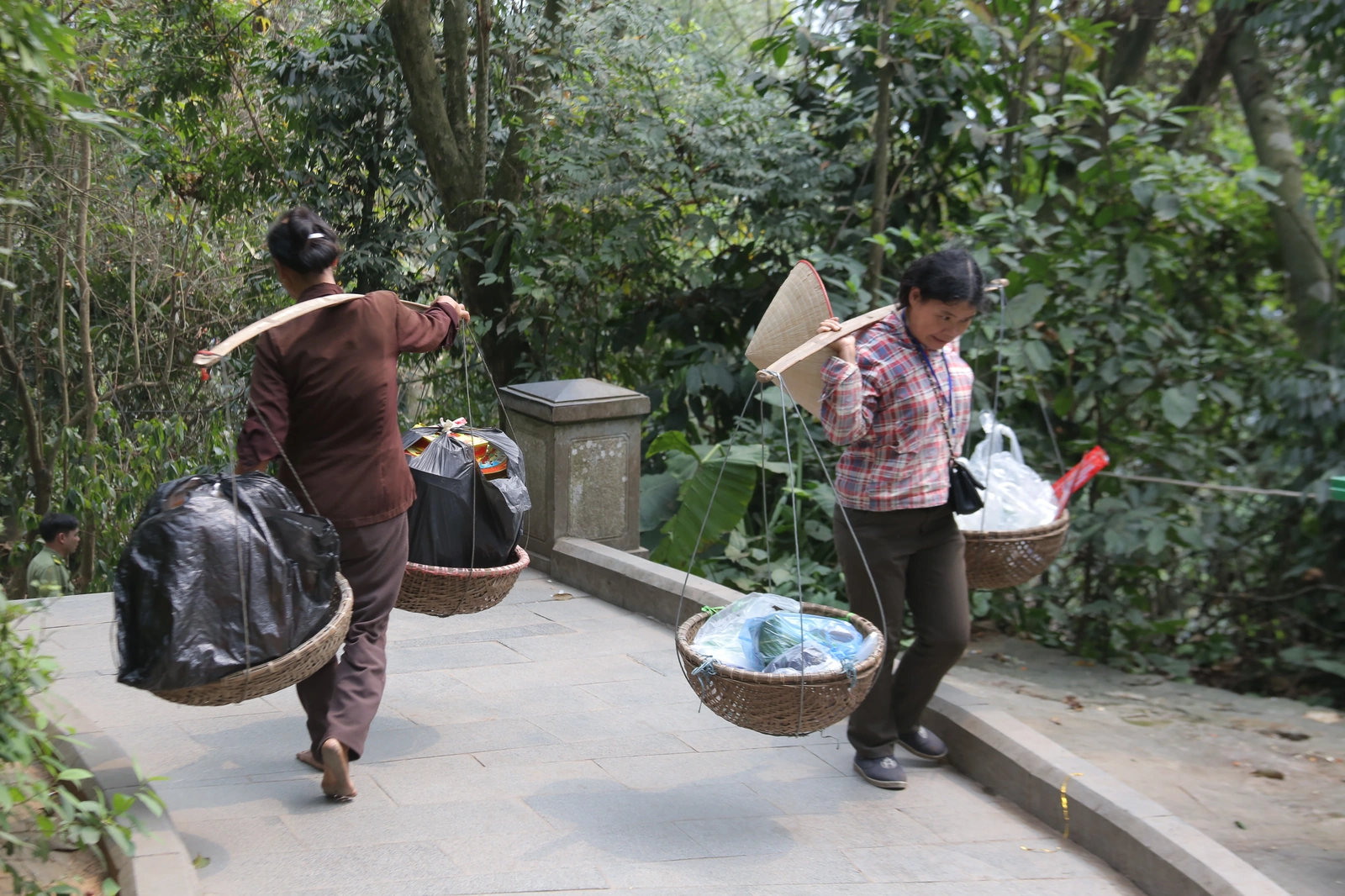 Gánh lễ lên Đền