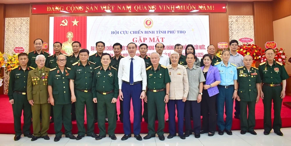 Gặp mặt đại biểu Cựu chiến binh, cựu Thanh niên xung phong tham gia kháng chiến chống Mỹ cứu nước