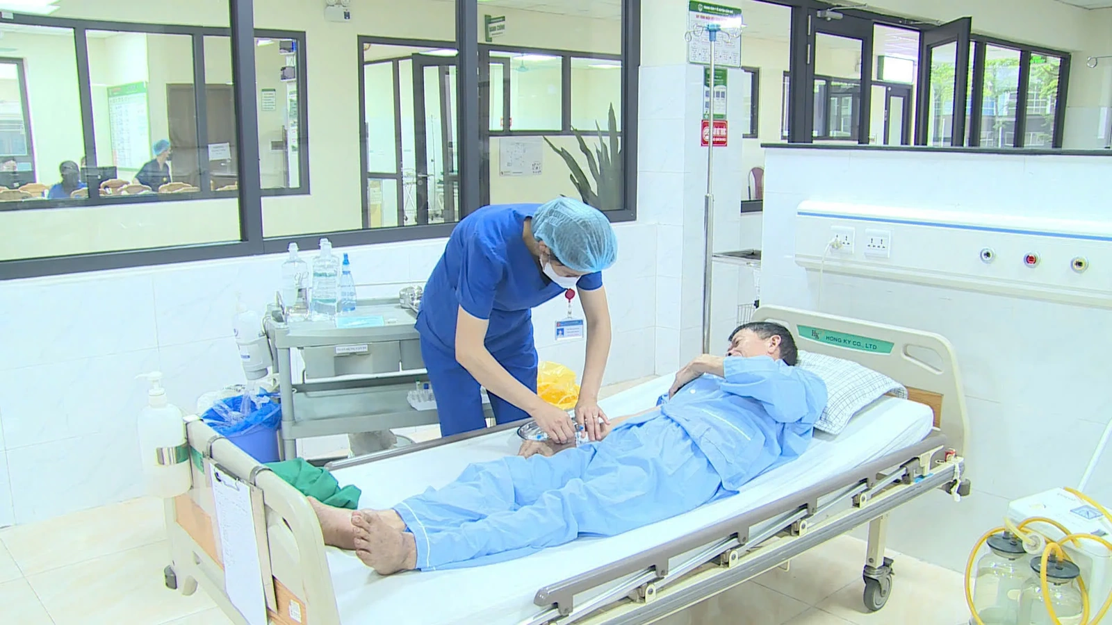 Cảnh báo ngộ độc rượu ngâm củ ấu tầu