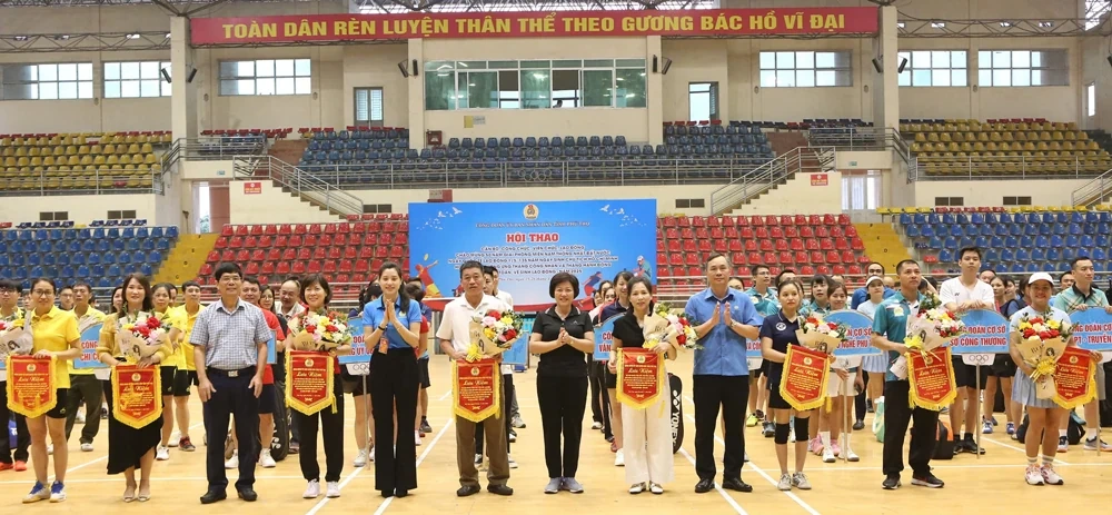 Hội thao cán bộ, công chức, viên chức, lao động