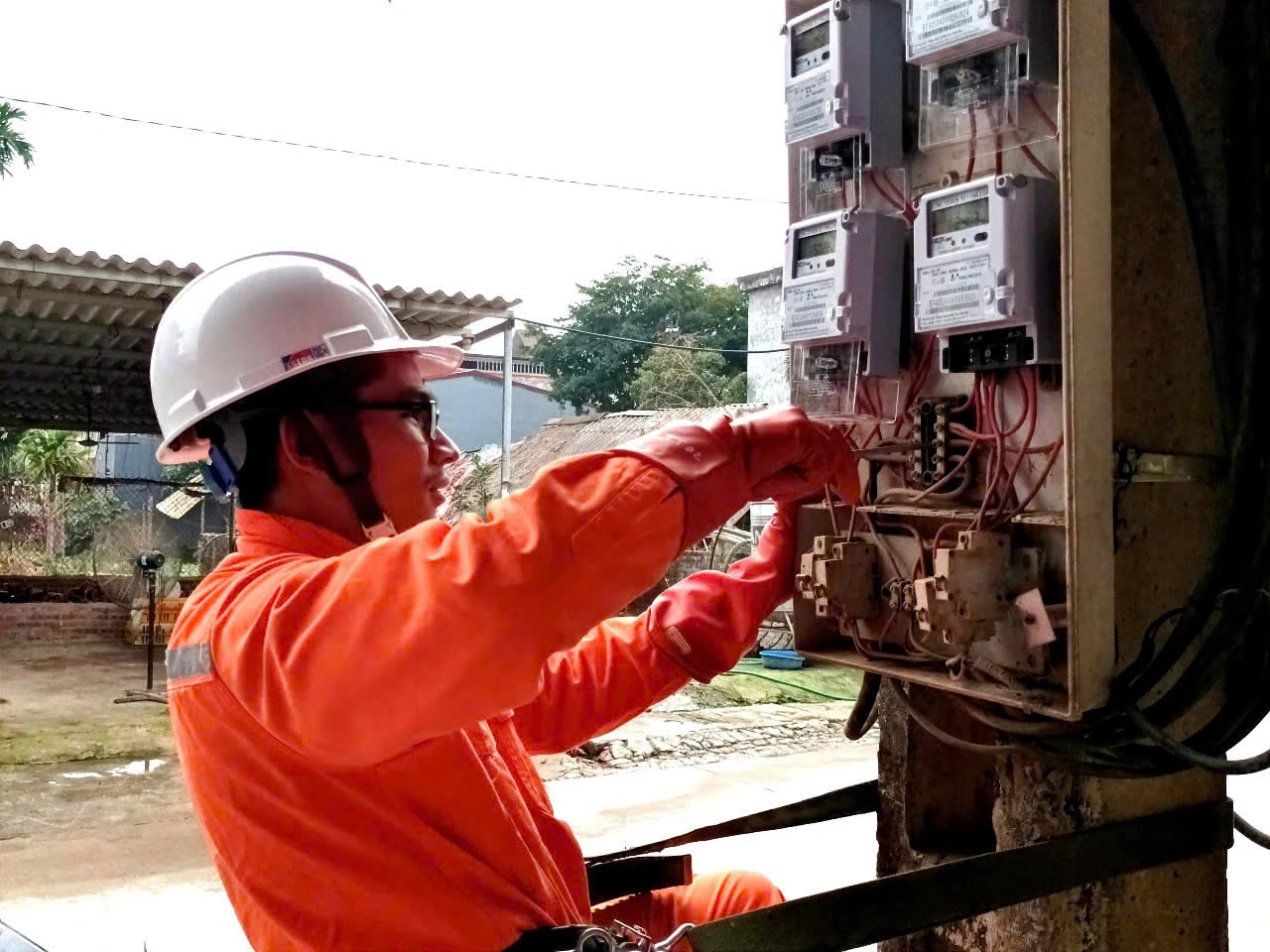 Điện lực Thanh Thủy chuyển đổi số nâng cao chất lượng phục vụ khách hàng