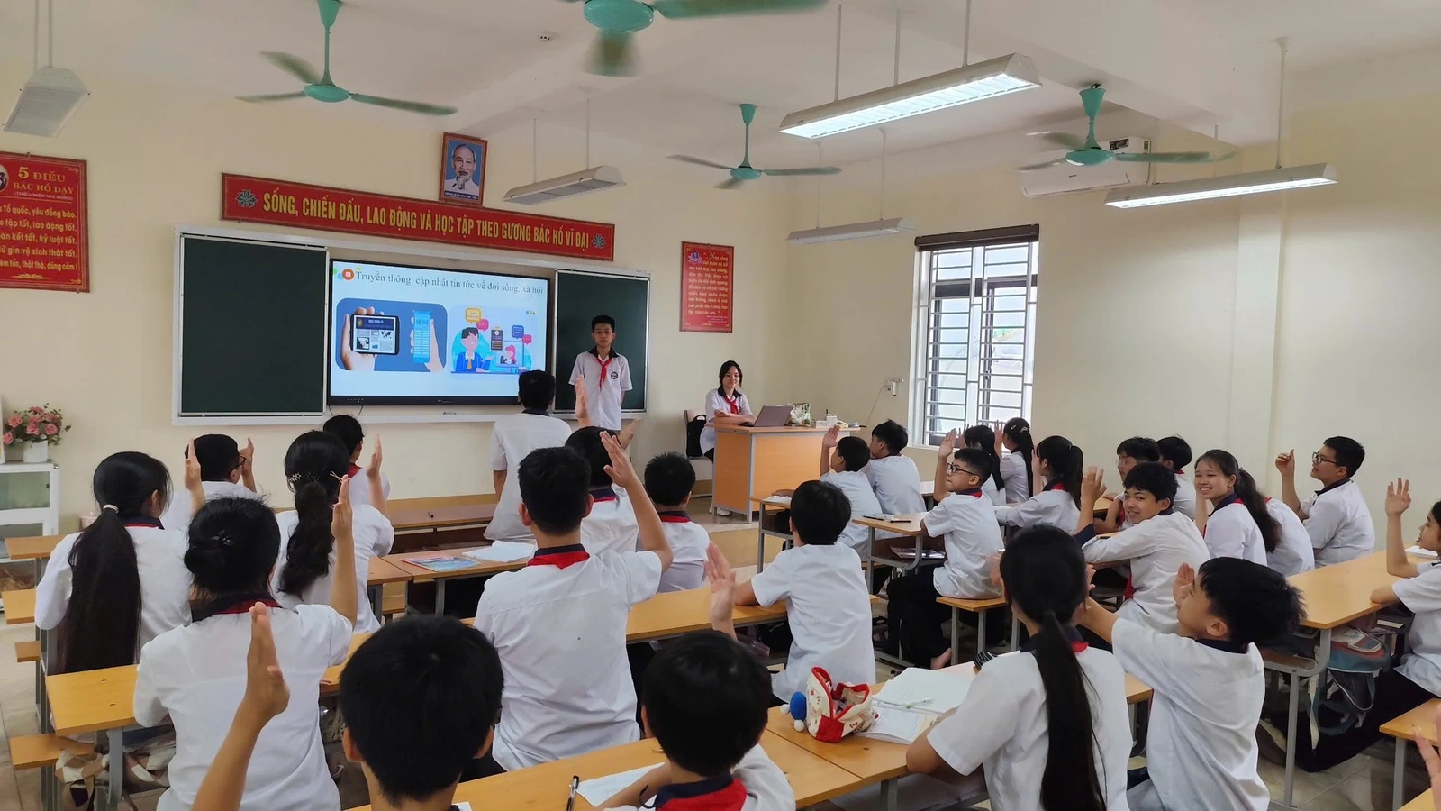 Chủ động bảo vệ trẻ em trong không gian số