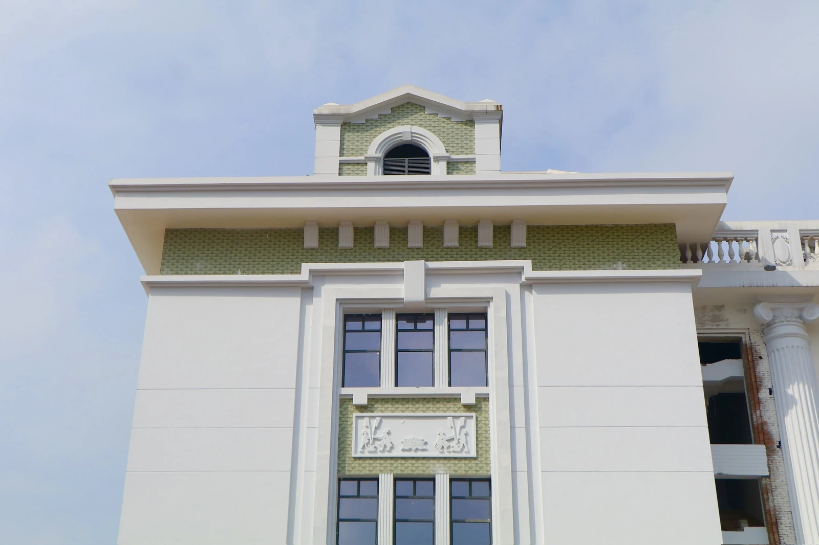 Cận cảnh các hạng mục đang dần hoàn thiện của Nhà Văn hóa nghệ thuật tỉnh