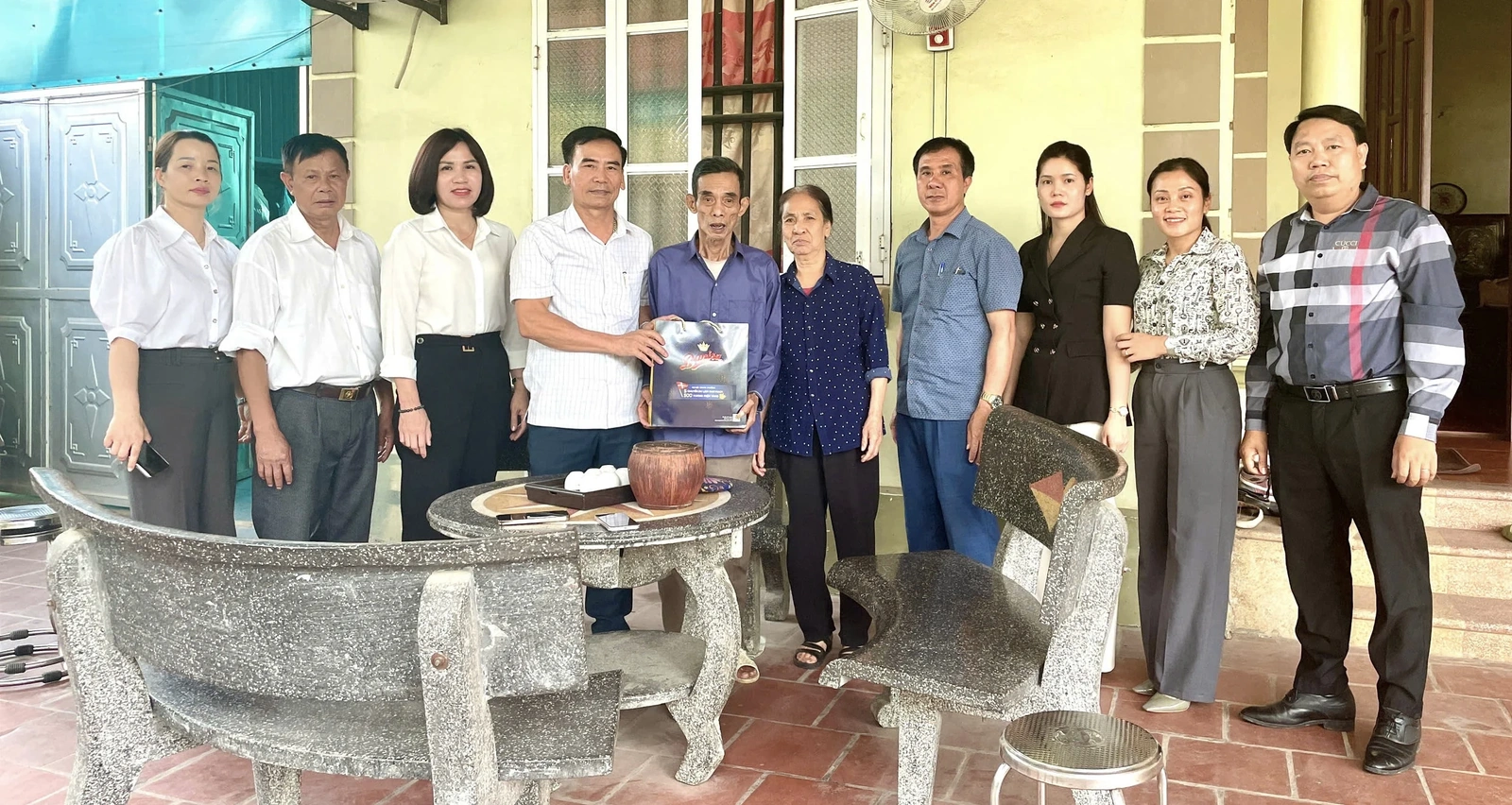 Bản Nguyên quan tâm chăm lo cho người có công