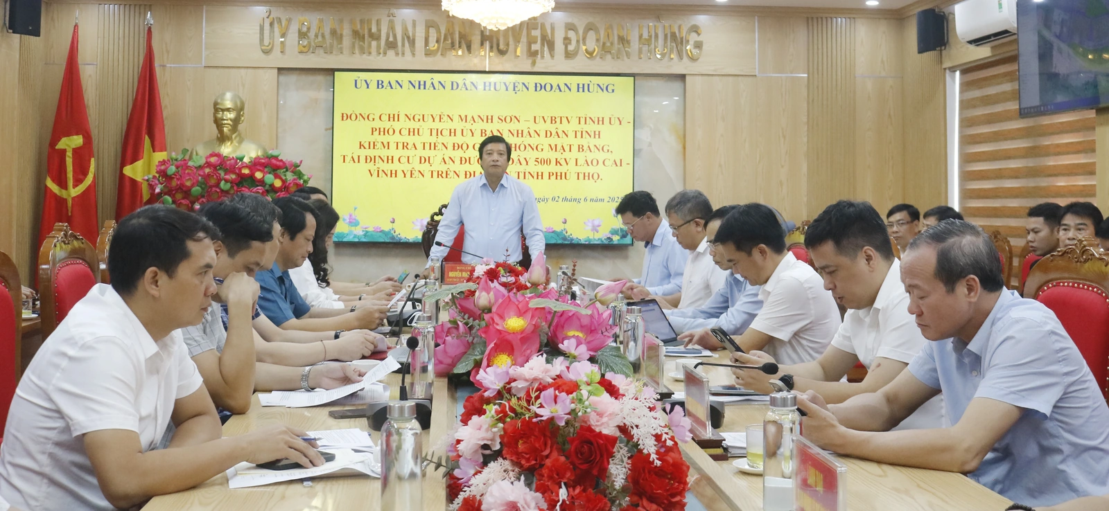 Kiểm tra tiến độ giải phóng mặt bằng, tái định cư dự án đường dây 500kV Lào Cai - Vĩnh Yên