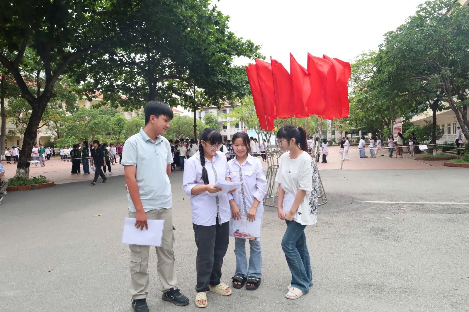 Đề thi Toán vào lớp 10 đúng tinh thần đổi mới