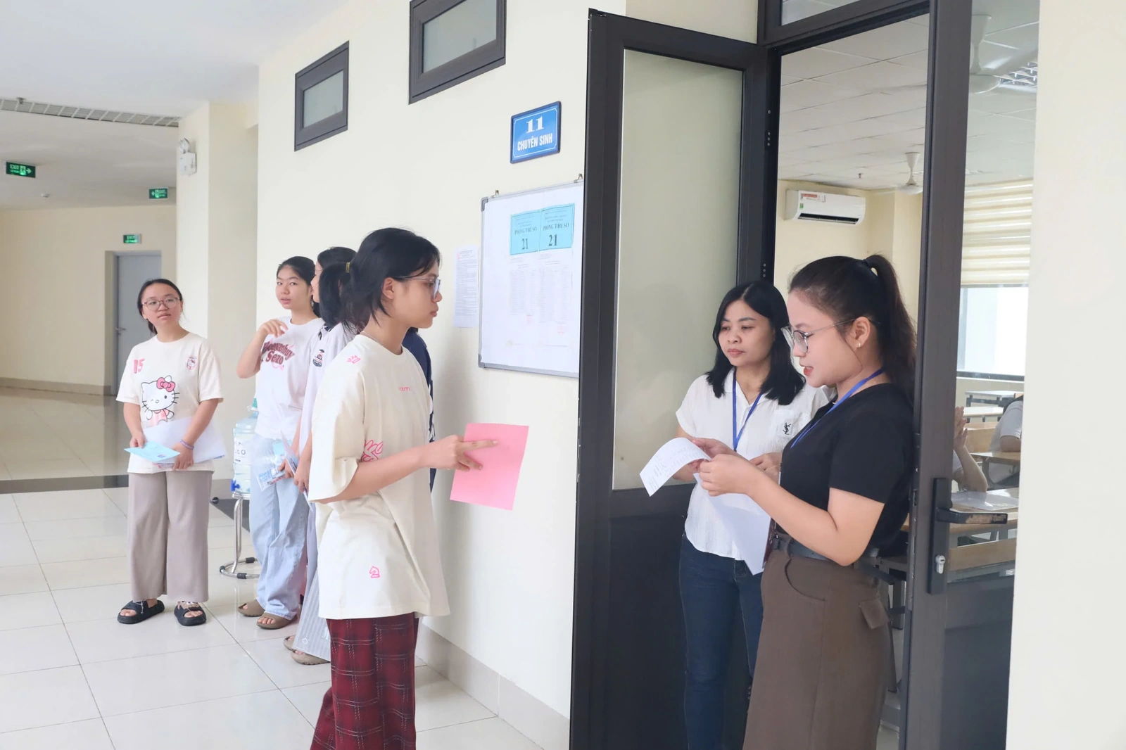 1.455 thí sinh thi vào lớp 10 Trường THPT Chuyên Hùng Vương