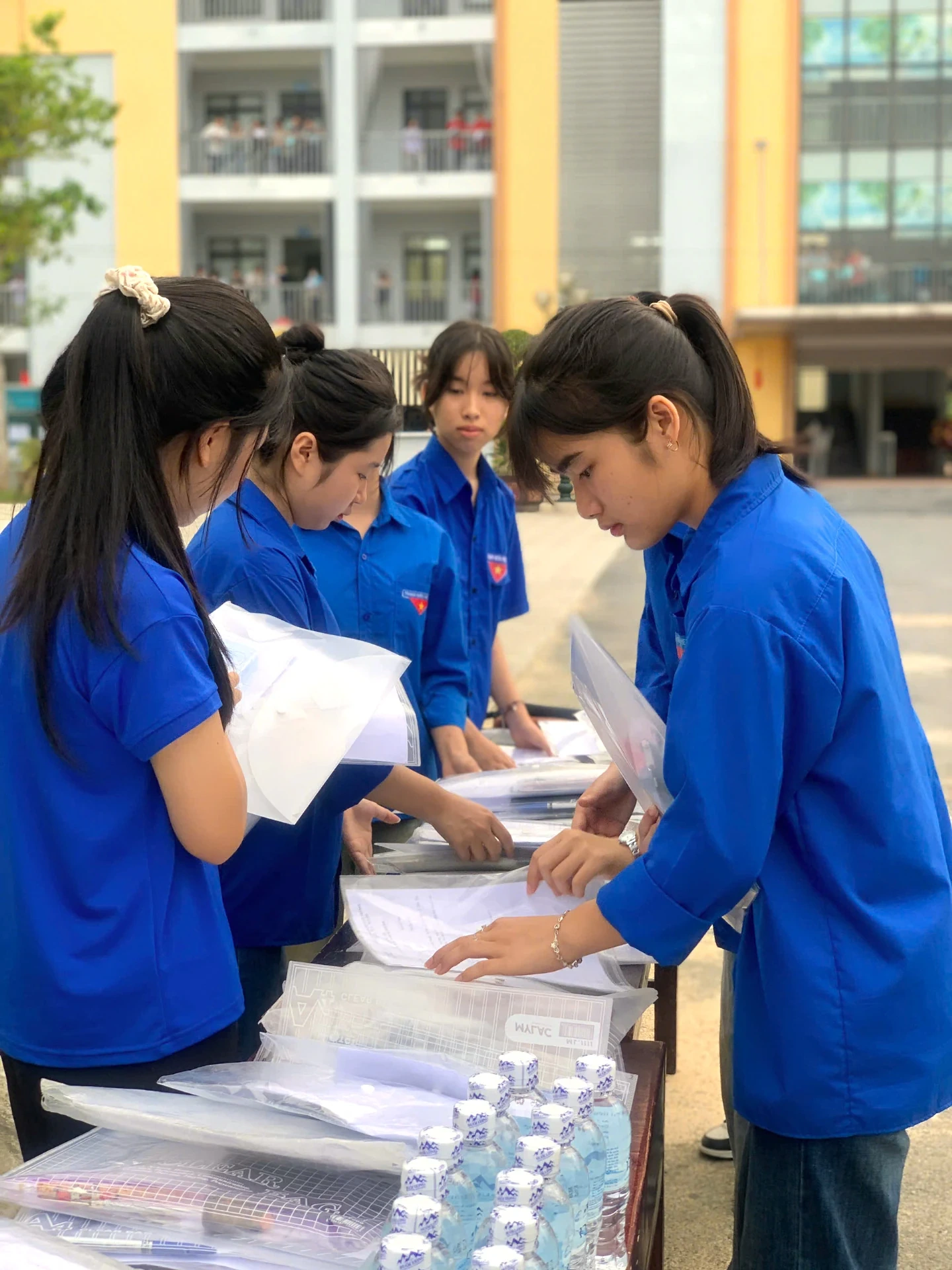 36 đội hình thanh niên tình nguyện “Tiếp sức mùa thi”