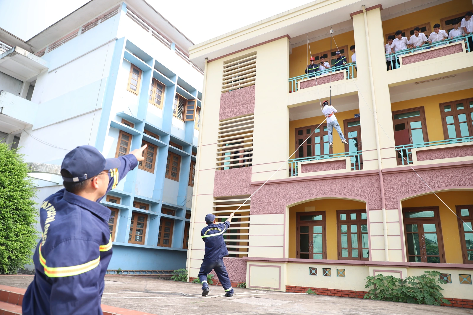 Một ngày trải nghiệm tại Trung tâm giáo dục cộng đồng về phòng cháy chữa cháy và cứu nạn cứu hộ