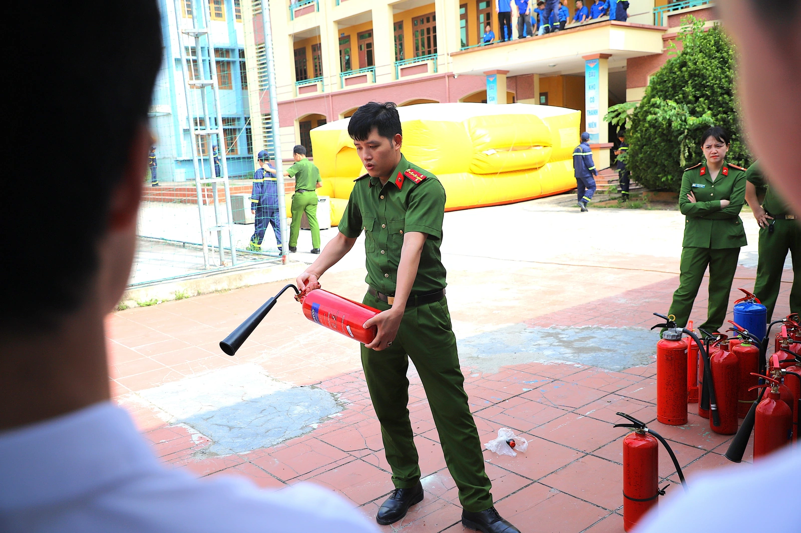 Một ngày trải nghiệm tại Trung tâm giáo dục cộng đồng về phòng cháy chữa cháy và cứu nạn cứu hộ