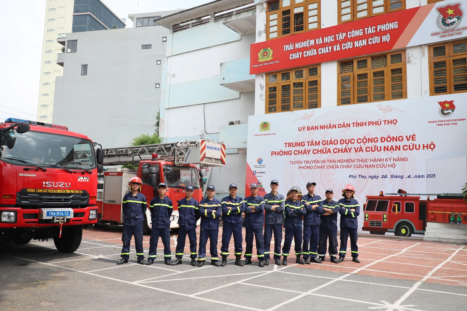 Một ngày trải nghiệm tại Trung tâm giáo dục cộng đồng về phòng cháy chữa cháy và cứu nạn cứu hộ