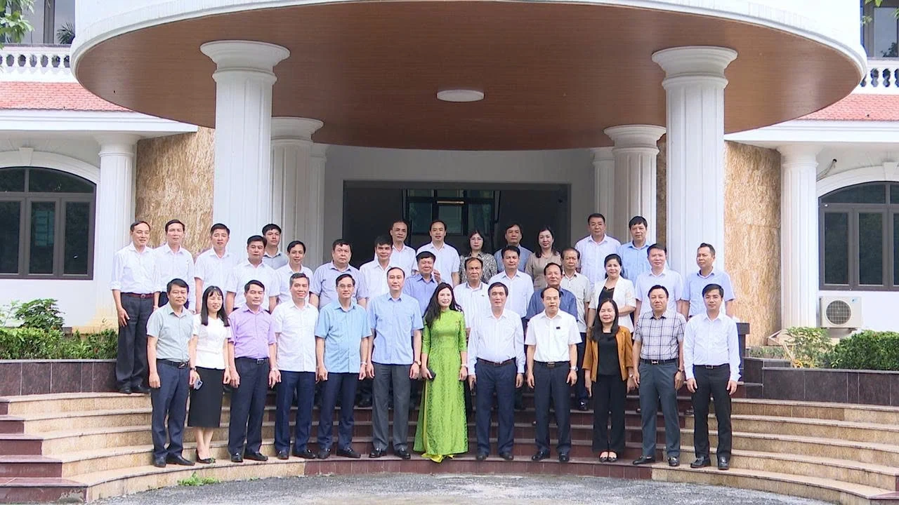 Thanh Ba: Gặp mặt tri ân các đồng chí Ủy viên Ban Thường vụ Tỉnh ủy, lãnh đạo HĐND, UBND tỉnh và lãnh đạo huyện qua các thời kỳ