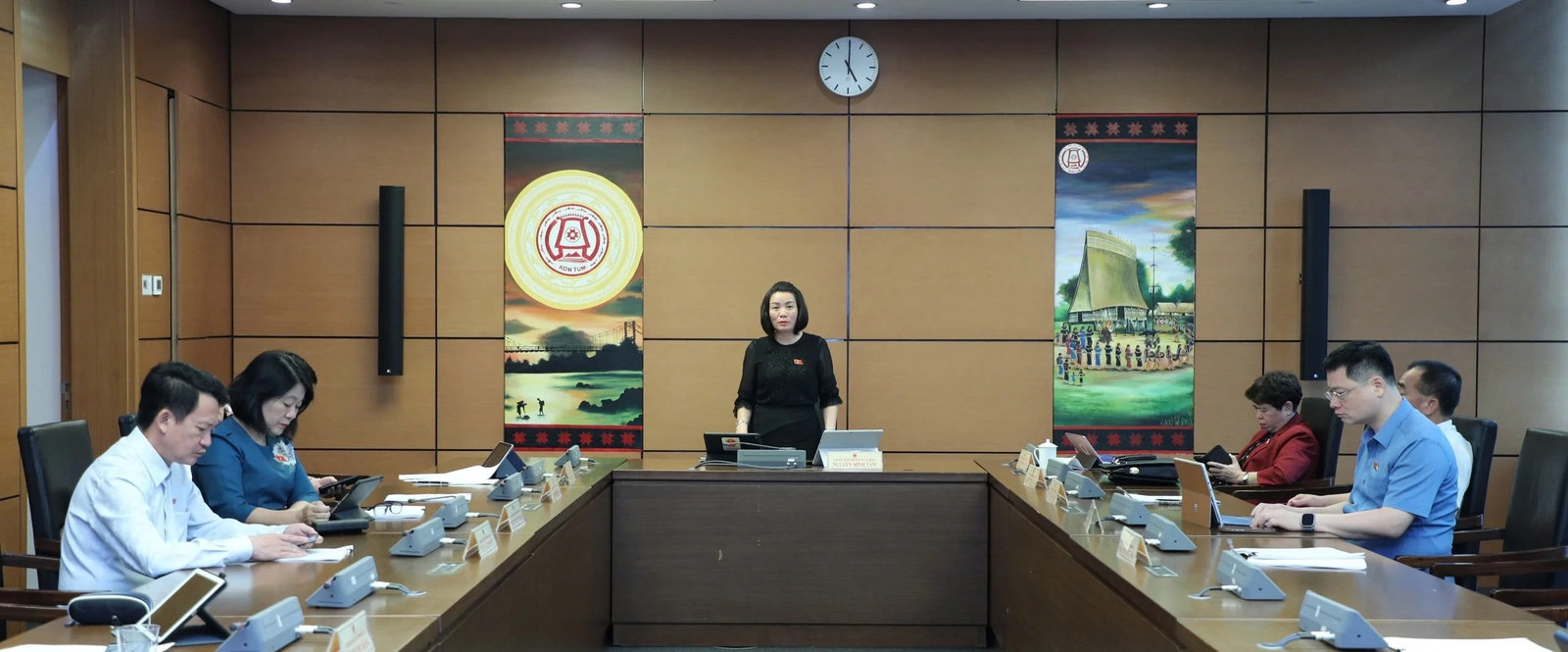 Tích cực hoàn thiện khung pháp lý, khơi thông nguồn lực phát triển hạ tầng quốc gia