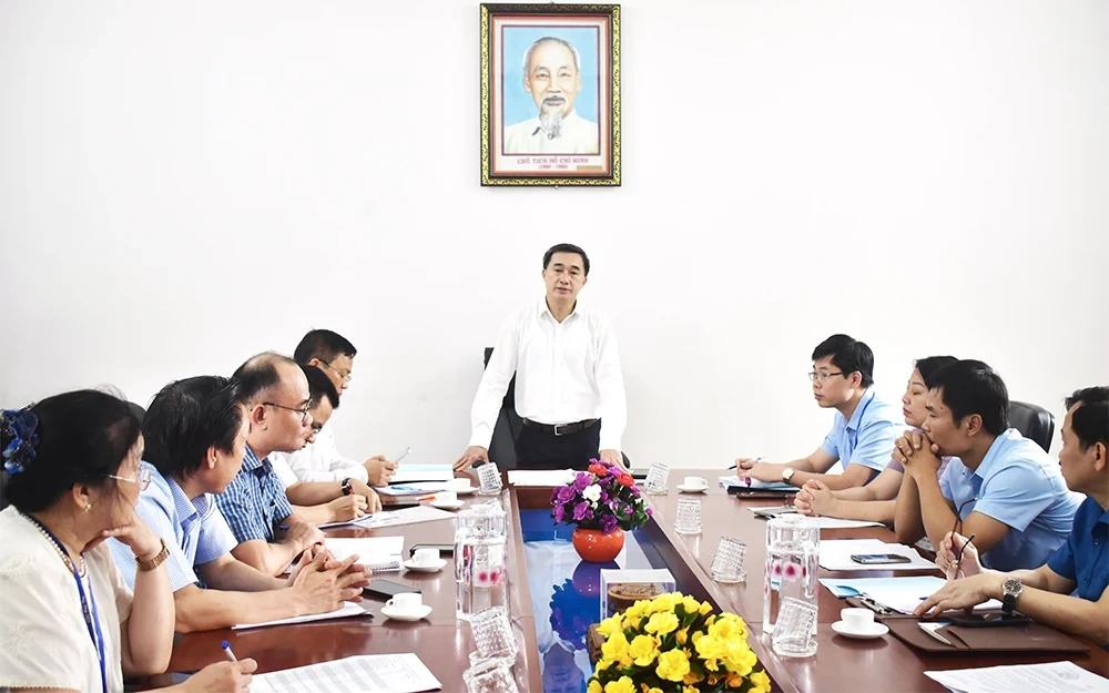 Thứ trưởng Bộ Y tế kiểm tra công tác y tế phục vụ kỳ thi tốt nghiệp THPT 2025