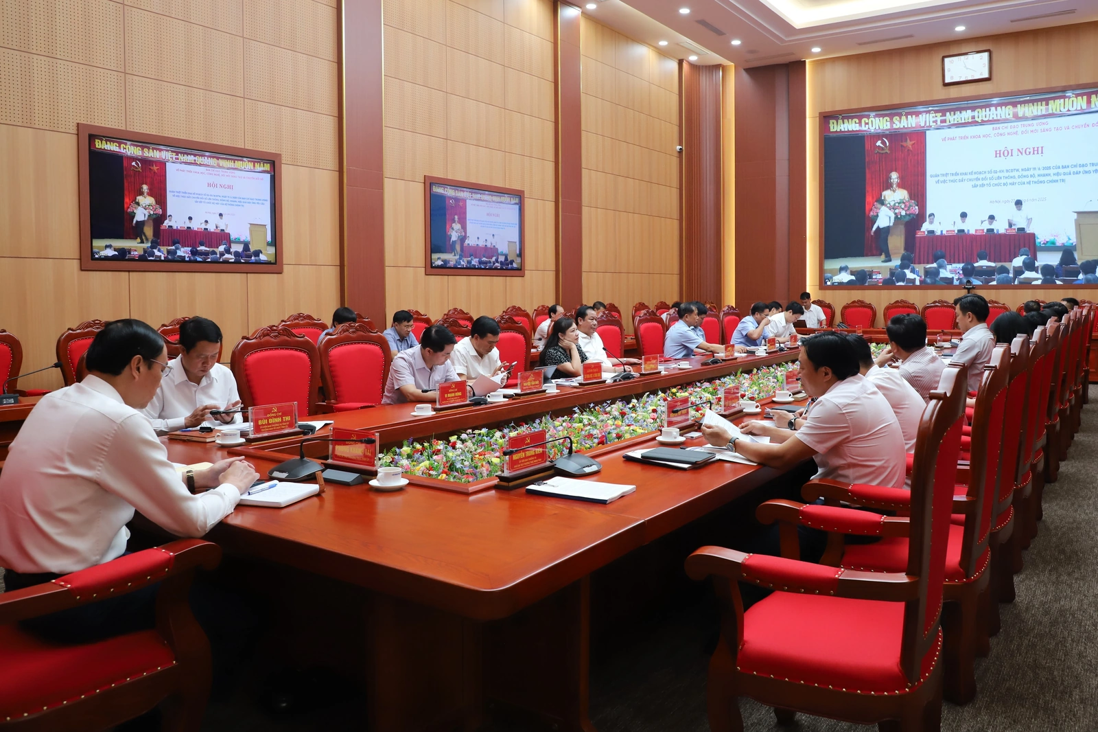 Thúc đẩy chuyển đổi số liên thông, đồng bộ, hiệu quả trong hệ thống chính trị