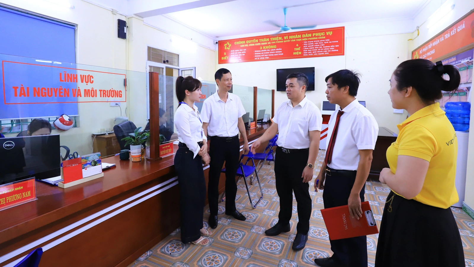 Cao Phong - diện mạo mới trong ngày đầu sau sáp nhập tỉnh