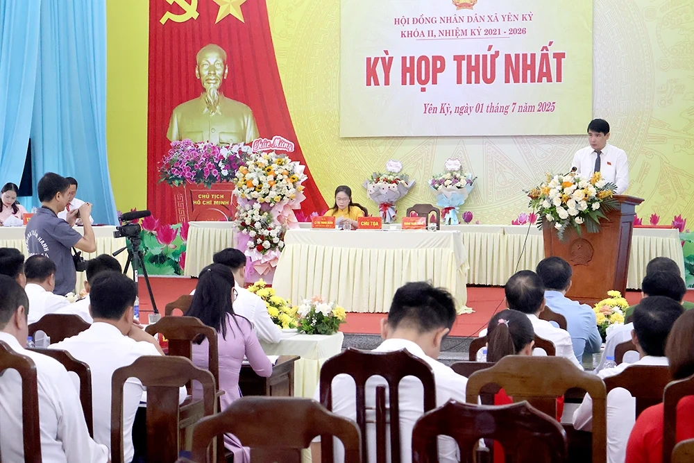 Kỳ họp thứ Nhất HĐND xã Yên Kỳ khoá II