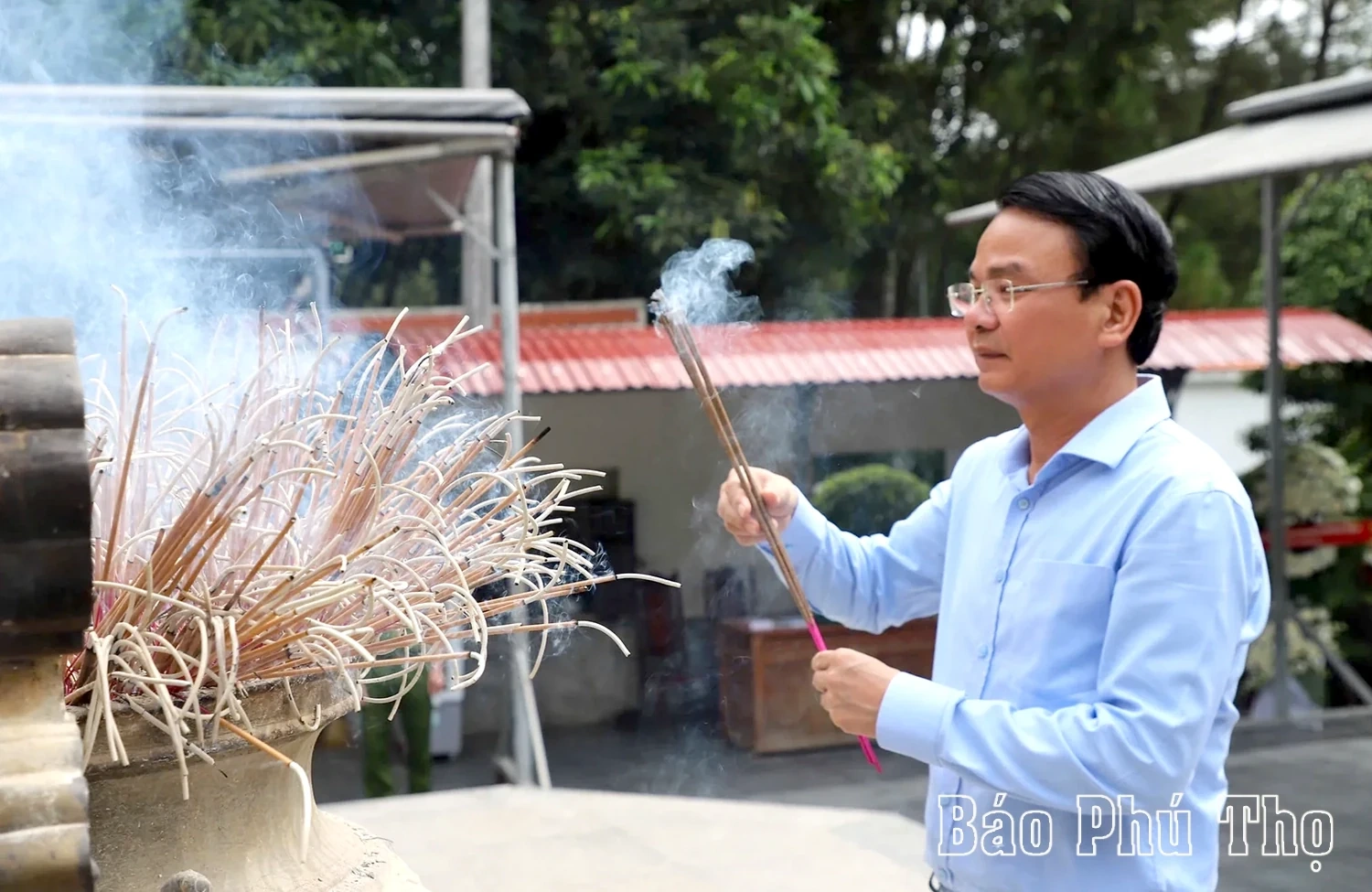 Bí thư Tỉnh ủy Đặng Xuân Phong cùng đoàn đại biểu tỉnh tri ân các Anh hùng liệt sĩ tại Hà Tĩnh, Quảng Trị