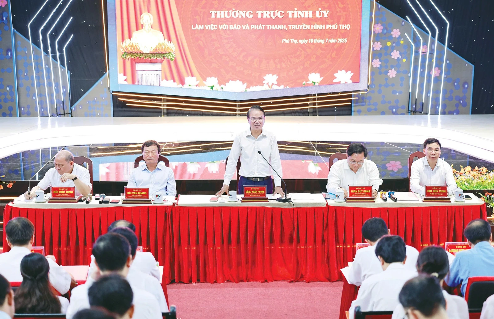 Thường trực Tỉnh uỷ làm việc với Báo và phát thanh, truyền hình Phú Thọ