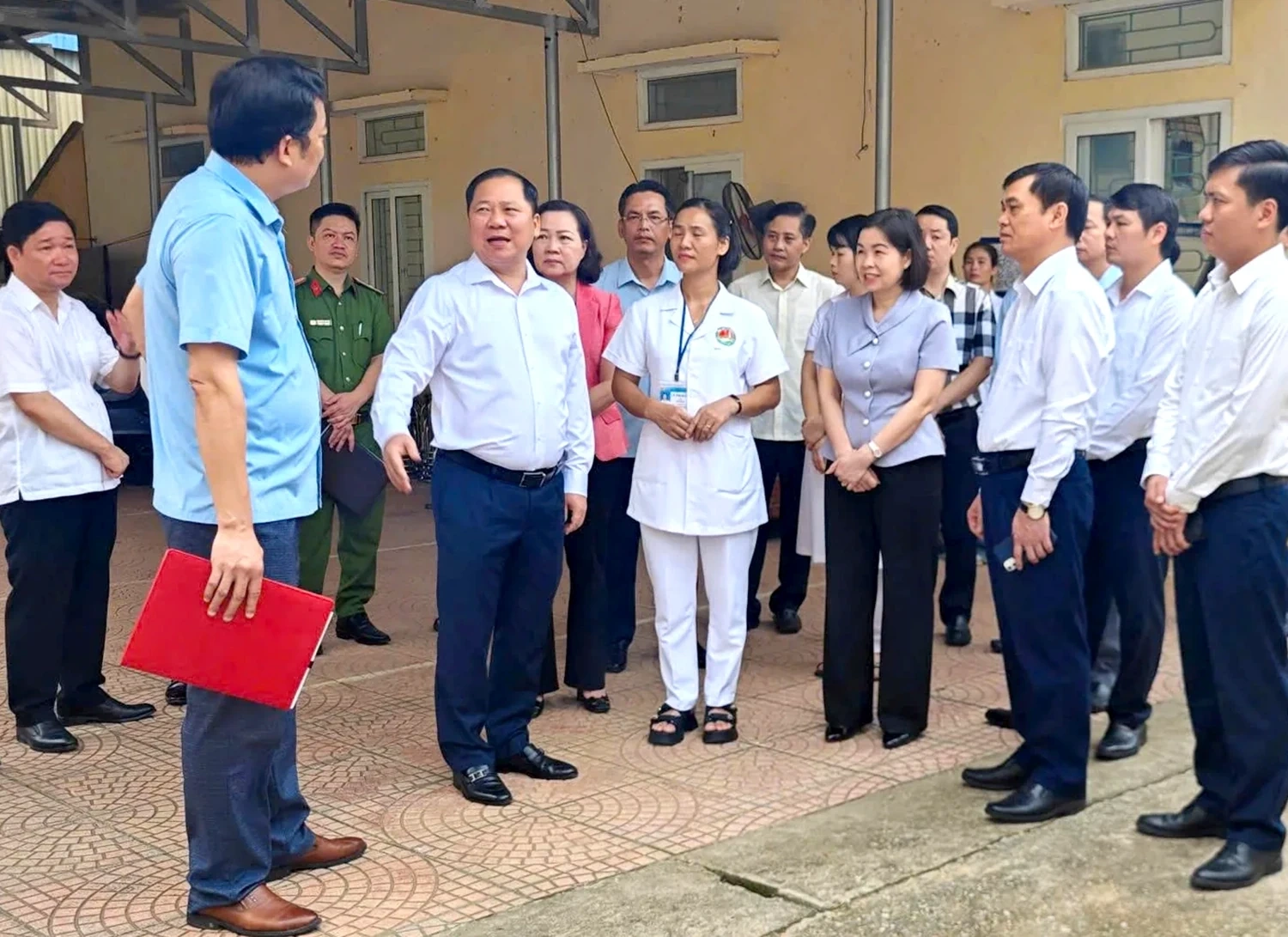 Phó Bí thư Thường trực Tỉnh ủy Nguyễn Phi Long kiểm tra thực tế tại xã Yên Lãng