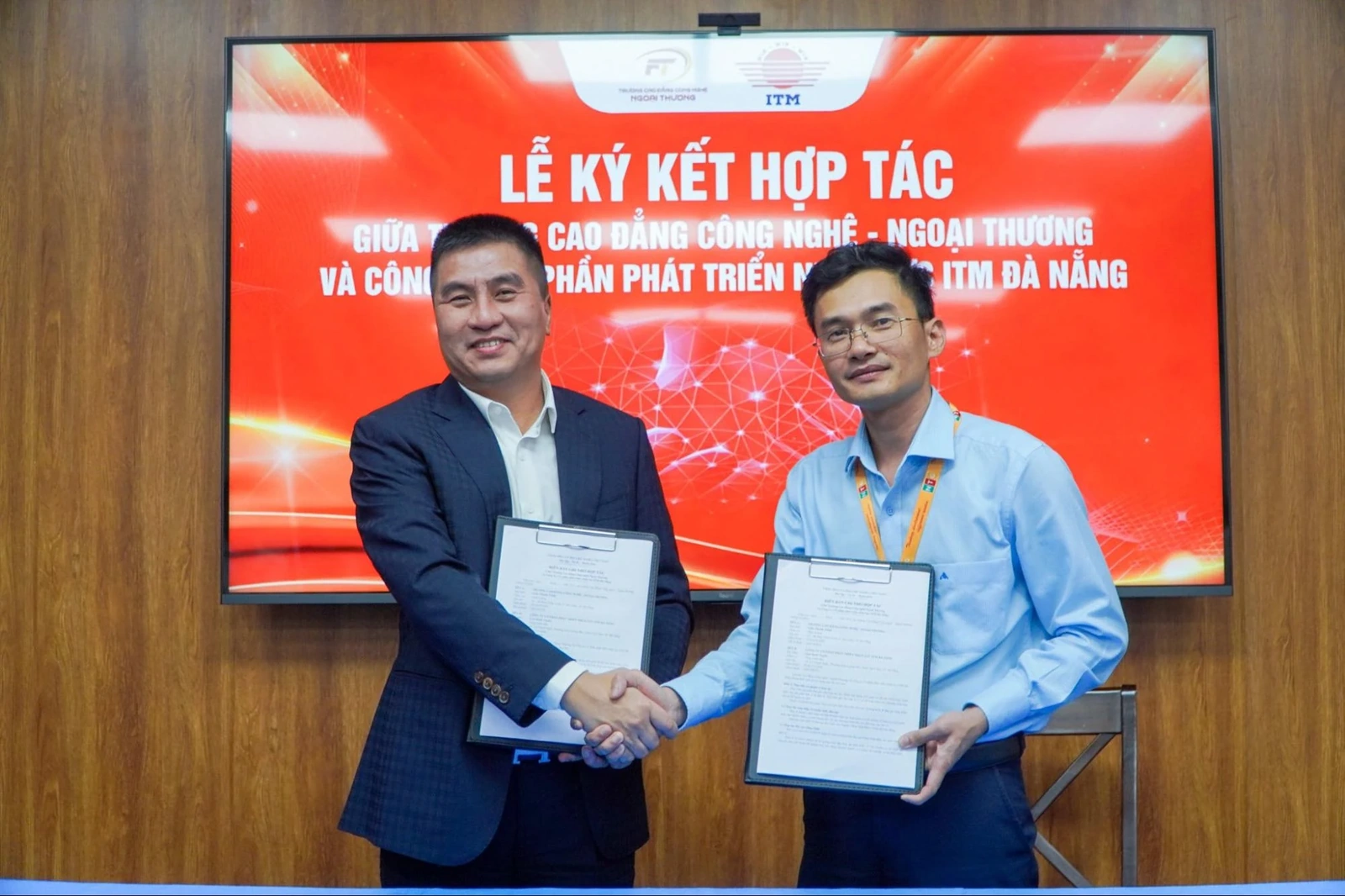 Trường Cao đẳng Công nghệ - Ngoại thương ký kết hợp tác thỏa thuận toàn diện