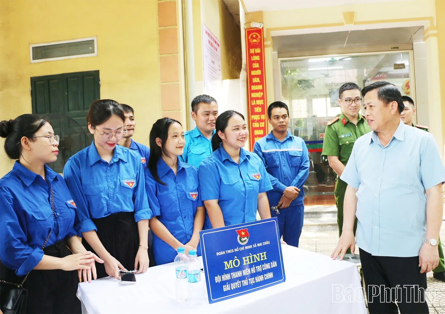 Phó Chủ tịch UBND tỉnh Đinh Công Sứ kiểm tra tình hình hoạt động của chính quyền 2 xã Pà Cò và Mai Châu