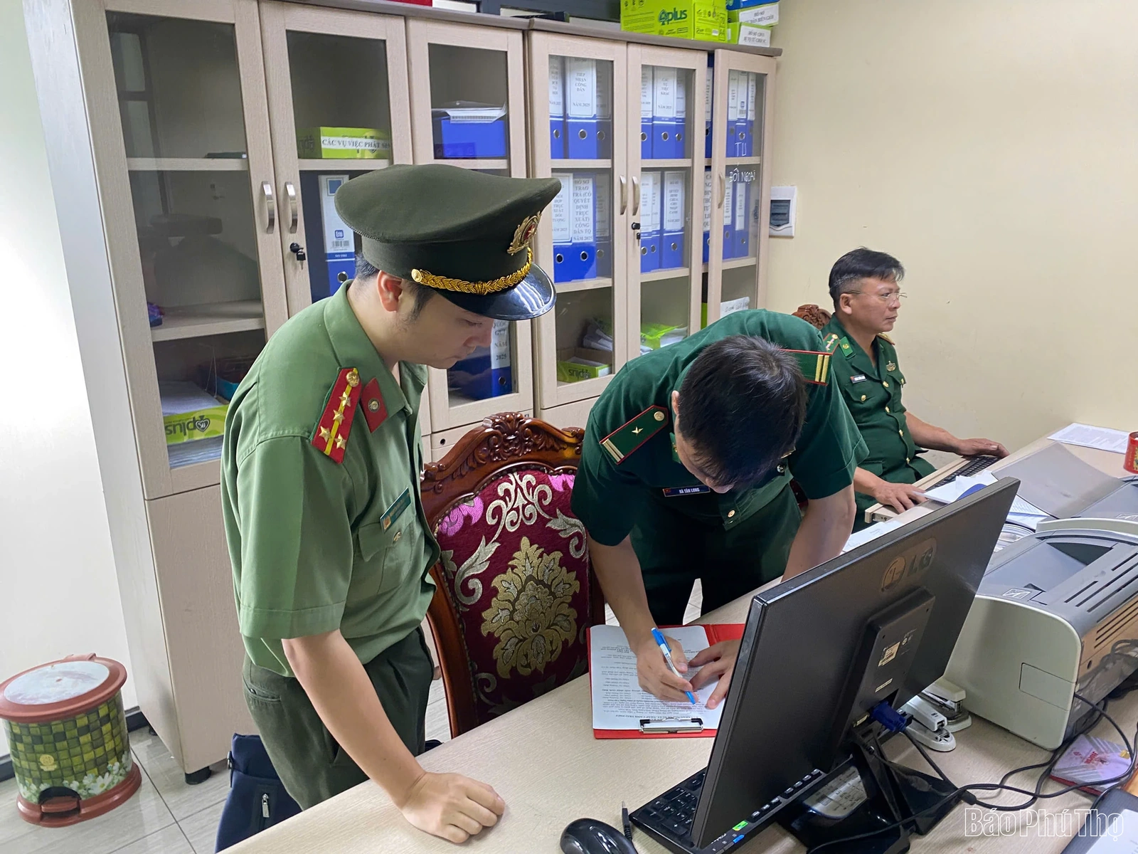 Tăng cường kiểm tra, phát hiện, ngăn chặn hoạt động tổ chức đưa người nước ngoài nhập cảnh trái phép Việt Nam để sang nước thứ ba