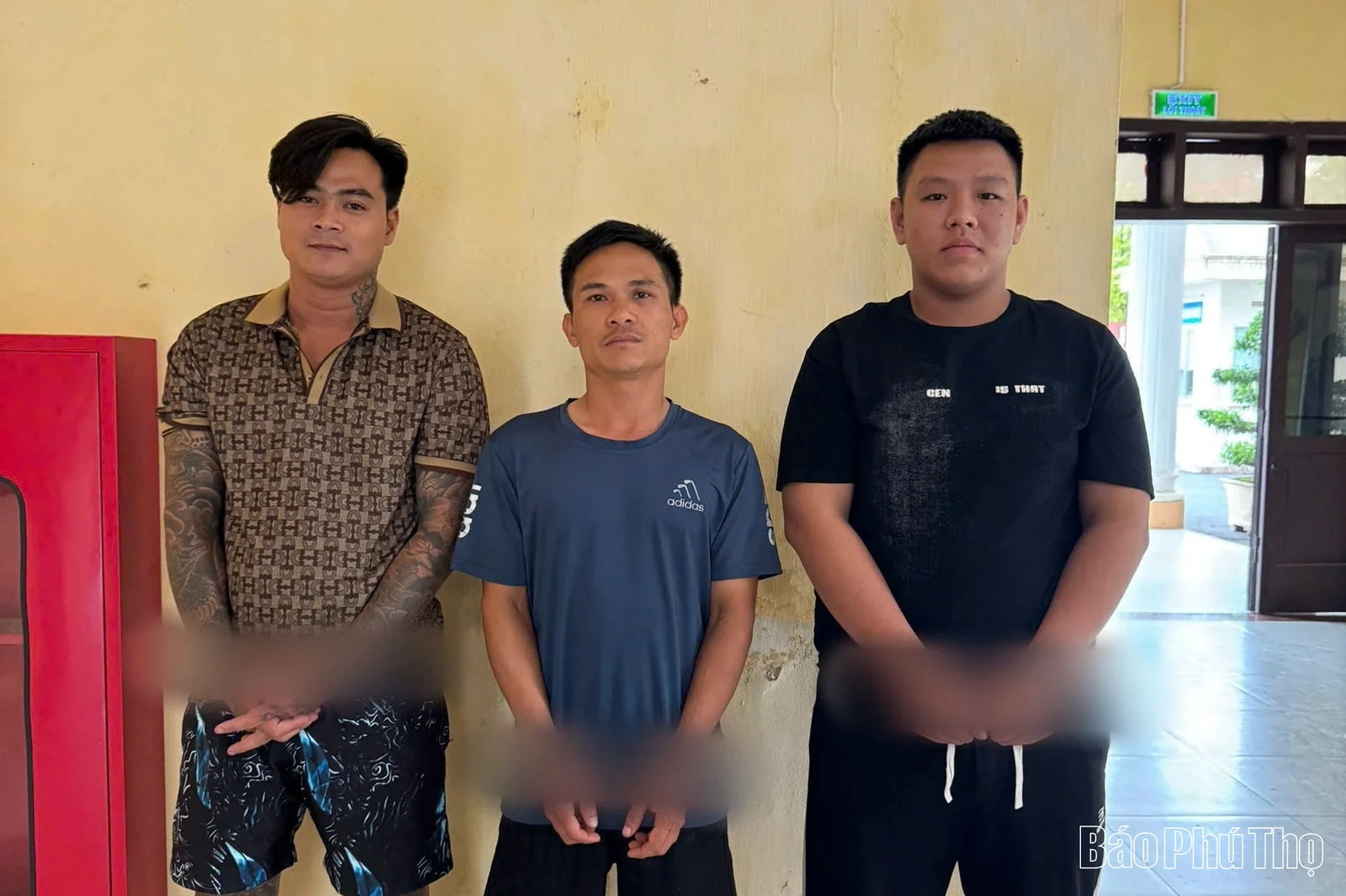 Công an xã Yên Thủy tạm giữ 3 đối tượng mua bán và tổ chức sử dụng trái phép chất ma tuý